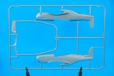 1/48 North-American P-51D Mustang VERY LONG RANGE