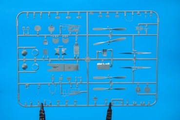 1/48 North-American P-51D Mustang VERY LONG RANGE